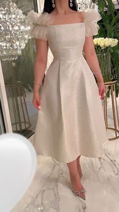 Prom Dresses Midi Length, Chic Party, Party Gown, Classy Dress Outfits, Elegant Dresses For Women, Glam Dresses, Fancy Dresses