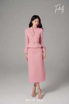 Saint Tropez France, Ladylike Dress, Professional Outfits Women, Royal Outfits, Woman Suit Fashion, Classy Work Outfits, Professional Outfits, Saint Tropez