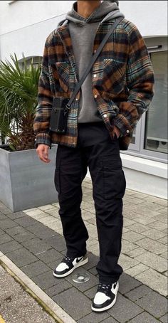 Mens Fall Outfits, Converse Outfits, Bakal Suami, Trendy Boy Outfits, Fall Outfits Men, Street Fashion Men Streetwear, Street Style Outfits Men, Mens Casual Dress Outfits, Men Stylish Dress