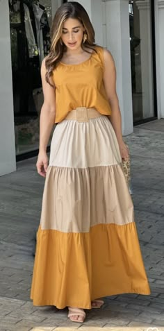 Long Skirt Fashion, Tops Style, Modest Dresses, Fashion Sewing, Simple Dresses, Moda Fashion, Look Fashion, Skirt Fashion