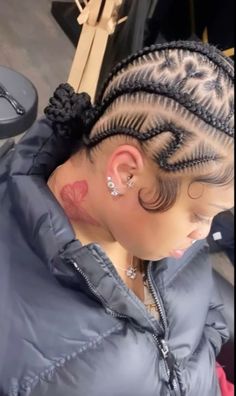 Bhaddie Hairstyle, Track Hairstyles, Cornrows Braids For Black Women, Pretty Braids, Black Ponytail Hairstyles, Feed In Braids Hairstyles, Edges Hair, Braided Cornrow Hairstyles, Cute Braided Hairstyles