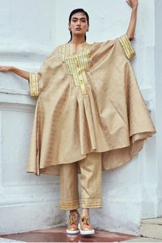 Shop for Moledro Beige Khanak Chanderi Brocade Kaftan And Pant Set for Women Online at Aza Fashions Brocade Kaftan, Rakhi 2023, Kaftan Set, Geometric Prints, Gold Geometric, Pant Set, Batwing Sleeve, Bat Wings, Set For Women