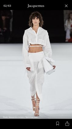 Runway Fashion Vintage, Runway Fashion 2020, White Clothing, Looks Party, Looks Style