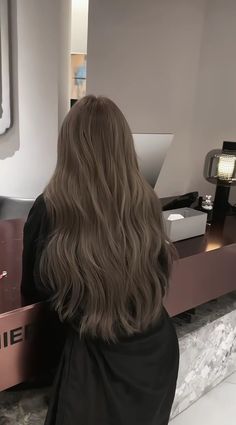 Cool Brown Hair With Dimension, Cold Tone Hair Color, Cool Undertones Hair Color, Frosty Brunette Hair, Milk Tea Hair Color Asian, Twist Loc Styles, Milk Tea Brown Hair, Long To Short Haircut, 2024 Hair Trends For Women