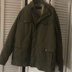 Dkota Nwt Mens Xxl Jacket Green So Warm Classic Green Outerwear For Outdoor, Classic Green Outdoor Outerwear, Classic Green Utility Jacket For Outdoor, Green Jacket Aesthetic, Dark Green Clothes, Leo Outfits, Charlie Emily, Dark Green Jacket, Ways To Lace Shoes