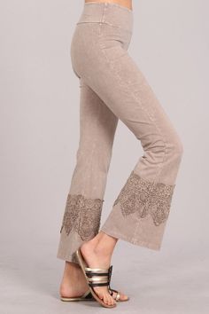 Simple yet elegant! Chatoyant mineral wash flared stretch pants with wide lace trim detail with a smooth banded waist in a slightly cropped length. Stretchy and flexible sizing for all sizes and all-day comfort. Each item is hand-dyed for its unique character and american vintage laundered look, should expect variations in color and finishing. Great Resort Wear! Stay Sexy! Fabric USA made Cotton/Spandex 95/5 Jersey Proudly made in the USA Western Boho Fashion, Cropped Flare Pants, Boho Style Outfits, Western Boho, Cropped Flares, Crop Pants, Crochet Details, Trim Detail, Stretch Pants