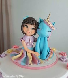 Unicorn Cake Design, Birthday Cake Video, Horse Template, Unicorn Birthday Cake, Couture Cakes, Unicorn Cake Topper, Doll Diy Crafts, Creative Birthday Cakes, Baby Birthday Cakes