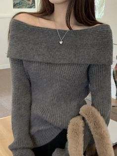 Solid Off Shoulder Knit Sweater - AnotherChill Off Shoulder Knit Sweater, Fall Trends Outfits, Beige Pullover, 2000s Outfits, Cardigan Vintage, Vintage Preppy, Pullover Outfit, School Looks, Grey Knit Sweater