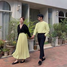 Prenup Outfit, Ootd Couple, Outfit Couple, Couple Matching Outfits, Couple Fits, Couples Outfit, Halloween Party Outfits, Couple Dress, Style Guru