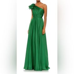 New With Tags. Beautiful Green Gown. Size 2. Green One-shoulder Gown For Cocktail, Green Pre-draped Evening Gown, Green One Shoulder Cocktail Gown, Green One Shoulder Gown For Cocktail, Green Ruffled Evening Dress, Green Formal Gown With Ruffles, Green Ruffled Gown For Formal Occasions, Green Silk Evening Dress With Pleated Bodice, Green Evening Gown With Ruched Bodice