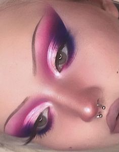 Euphoria Graphic Liner, Burgundy Eyeshadow Looks Black Women, Pink Purple Blue Outfit, Pink Alt Makeup, Drag Queen Makeup Looks, Drag Eyeshadow, Bright Colorful Eye Makeup, Abstract Makeup Looks, Mekap Mata