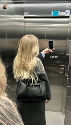 Long Platinum Blonde, Bright Blonde Hair, Light Blonde Hair, Honey Blonde Hair, Blonde Hair Inspiration, Bright Blonde, Blonde Hair Looks, Blonde Hair With Highlights, Natural Blondes