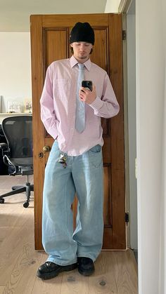 #fashion #menswear #streetwear #mensfashionstyle #fitcheck #thrifted #docmartensstyle #weekday #heavencanwait Color Pallet Outfits, Pink Cardigan Outfit Men, Layer Outfits Men, Pink Outfits Men, Pink Outfit Men, Tie Outfits Men, Nb 2002r, Pink Cardigan Outfit, Aesthetic Male Outfits