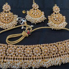 Kundan Choker Set/indian Jewelry/bridal Jewelry/festive - Etsy Kundan Choker Set, Kundan Jewellery Set, Festival Necklace, Kundan Choker, Wedding Jewelry Set, Choker Set, Jewelry Bridal, Kundan Jewellery, Wedding Jewelry Sets