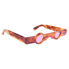 Seldom Vintage Rare Alain Mikli 1989 AM89 Tortoise Havana sculptured frame. Medium Pink lenses. Please consider that this item is nearly 40 years old so it could show minor sign of wear due to storage. Made in France Front 13.5 Cms Lens Height 2 Cms Lens Width 2 Cms Temples 14 Cms Concave Bob, Pink Lenses, Black Confetti, Alain Mikli, Cartier Panthere, Bracelet Love, Shield Sunglasses, Studded Belt, Crazy Colour