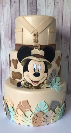 Mickey Mouse safari cake Mickey Cakes, Mickey Birthday Party, Mickey Safari, Safari Theme Birthday, Safari Cakes, Baby Shower Theme Decorations, Custom Birthday Cakes, Mickey Mouse Cake, Safari Birthday Party