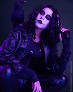 The crow cosplay by snarkyjaycosplay #thecrow #cultmovie Crow Halloween Costume, The Crow Cosplay, Crow Cosplay, Crow Halloween, Wallpaper Watch, Halloween Costume Women, Video Poster, Crow Movie