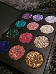 Make Up Kits, Glitter Palette, Makeup Eyeshadow Palette, Fancy Makeup, Eyeshadow Palettes, Glitter Eyeshadow, Makeup Goals