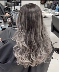 Japanese Hair Color, Cool Tone Hair Colors, Smokey Hair, Two Color Hair, Gradient Hair, Brunette Hair With Highlights