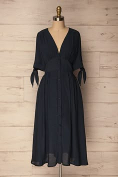 Flowy Dress Aesthetic, Prom Dresses Cocktail, Flowy Summer Dresses, Dresses Sequin, Boutique 1861, At Noon, Sequin Dresses, Dress Tops, Dress Aesthetic