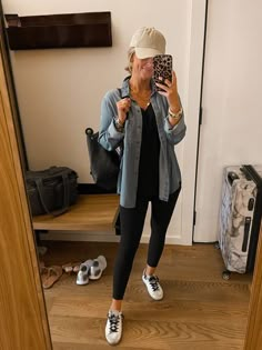 All Denim Outfit, Jean Shirt Outfits, Chilly Outfits, Outfits Nashville, Nashville Style Outfits, Playful Outfits, Primary Closet, Bell Bottom Jeans Outfit, Fall Casual Outfits Women