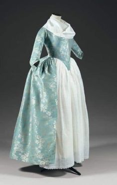 1780s Silk robe à l'anglaise Thierry de Maigret 18th Century Womens Fashion, 1700 Fashion, 18th Century Women