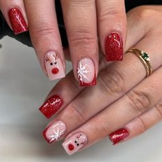 Short Reindeer Nails, Christmas Nails Acrylic Reindeer, Christmas Nails Red Reindeer, Christmas Biab Nails Red, Red Reindeer Nails, Christmas Nail Art Reindeer, Santa And Reindeer Nails, Christmas Nail Designs Reindeer, Red Square Christmas Nails