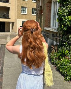 Ginger Hair Hairstyles, Ginger Hair Styles, Red Hair Orange, Summer Red Hair, Red Hair Aesthetic, Ginger Hair Girl, Redhead Hair, Red Haired Girl, Roll Hair