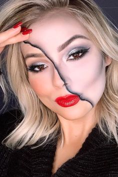 Old Hollywood Half Face Halloween Makeup Look - 42 Easy Halloween Makeup Ideas: DIY these looks for 2023! Half Face Paint Halloween, Cool Halloween Makeup, Halloween Makeup Easy, Leg Work, Face Painting Halloween, Halloween Makeup Looks