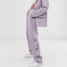 In Soft Purple Size Xl Nwt Danielle Cathari, Adidas Adibreak, Streetwear Photoshoot, Adidas Design, Adidas Outfit, Sporty Outfits, Fashion Poses, Sport Fashion, Adidas Women