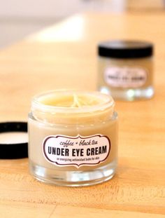 This coffee & black tea under eye cream is an energizing antioxidant balm that's the perfect pick me up for tired eyes and skin. Eye Cream Recipe, Coffee Eye Cream, Eye Bag Cream, Diy Lotions, Antioxidants Skincare, Coffee Essential Oil, Diy Eye Cream, Under Eye Cream, Darjeeling Tea