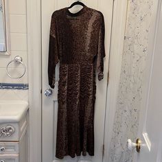 Really Pretty Brown Dress. Stretchy Material So Very Comfortable. Can Be Dress Up Or Down! Brand New With Tags H&m Long Sleeve Maxi Dress For Fall, H&m Fitted Long Sleeve Maxi Dress, Elegant H&m Maxi Dress For Party, H&m Long Sleeve Midi Dress For Party, H&m Fitted Maxi Dress For Party, H&m Long Sleeve Party Midi Dress, Long Sleeve H&m Midi Dress For Party, H&m Evening Dresses For Fall, Dresses Brown