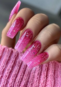 Pink Ombre Glitter Nails, Pink Glitter Nail Designs, Neon Pink Nails Art, Hot Pink Glitter Nails, Pink Ombre Nails Glitter, Pink Black Nails, Barbie Pink Nails, Neon Pink Nails, Pink Glamour