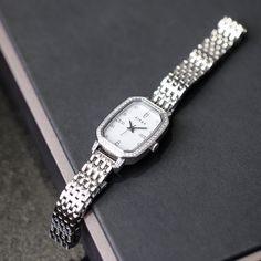 Small Watches Women Silver, Small Silver Watches Women, Vintage Watches Women Silver, Dainty Silver Watch, Small Silver Watch, Classics Student, Small Watches Women, June Vibes, Vintage Silver Watch