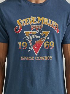 ARE YOU READY FOR THAT? Whether you're a space cowboy, a gangster of love, or just love an old-school band tee, this Steve Miller Band Graphic Tee was made for you. With a regular fit and 100% cotton design, this classic crewneck tee lets you live the music you love while rocking a vintage-inspired look. Plus, it features a retro-inspired graphic with the band's iconic artwork of a Pegasus. © 2023 Sailor Music Group, Inc. Under License to Epic Rights Retro T-shirt With Letter Print For Country Concerts, Vintage Short Sleeve T-shirt For Country Concerts, Retro Cotton T-shirt For Country Concerts, Fitted Cotton T-shirt For Country Concerts, Steve Miller, Steve Miller Band, Graphic Band Tees, Western Shop, Iconic Artwork