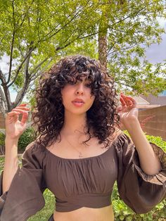 Full Curly Bangs, Curly Bangs Wispy, Curtain Bangs 3b Hair, Medium 3b Curly Hair, Curly Shag Haircut 3b, Curly Rounded Layers, Round Face Curly Bangs, Curly Bangs 2c, 3b Hair Layers