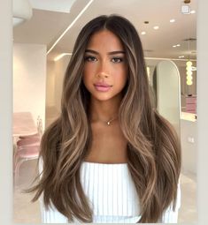 Lowlight Balayage, Brownie Batter Hair Color, Brunette Hair Extensions, Balyage Long Hair, Brown Hair Ideas, Rambut Brunette, Look And Find, Effortless Waves