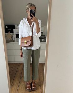 50+ Comfy and Cute Outfits to Copy Right Now - Boss Babe Chronicles Comfy And Cute Outfits, Chique Outfit, Outfits To Copy, Work Wardrobe, Business Casual Outfits