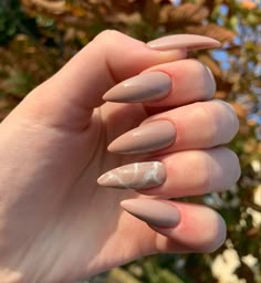 Grey Nail Designs, Small Nails, Red Acrylic Nails, Subtle Nails, Nails Salon, Cute Gel Nails