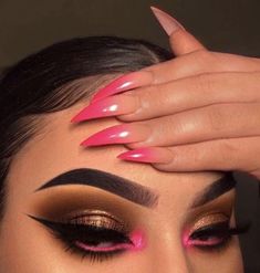 Maquillage Yeux Cut Crease, Make Up Designs, Video Makeup, Smink Inspiration, Makijaż Smokey Eye, Colorful Eye Makeup, Makeup Eye Looks, Creative Eye Makeup, Creative Makeup Looks