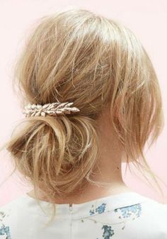 Triangle Hair, Cute Ponytails, Hair Tutorials Easy, Effortless Hairstyles, Simple Girl, Hair Beads, Nouvel An, Hair Dos