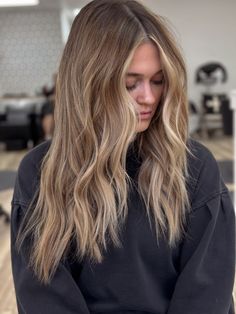 Light Brown With Balayage Blonde, Full Balayage Honey Blonde, Full Highlight Balayage, Sand Bronde Balayage, Brunette With Babylights Balayage, Light Brown Base Balayage, Natural Balayage Dark Blonde, Low Lights Balayage Blonde, Old Money Bronde Balayage