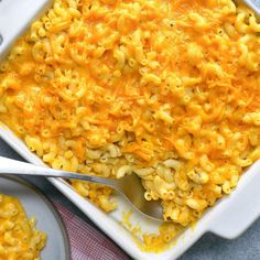 a casserole dish with macaroni and cheese in it