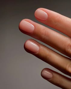 Новый тренд маникюра на смену «глазированным» ногтям Old Money Nails, Money Nails, Nagellack Trends, Subtle Nails, Pink Nail, Lily Rose Depp