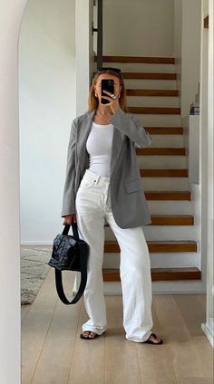 Italian Summer Outfits, White Pants Outfit, Summer Outfits 2024, Italian Summer, Outfit Look