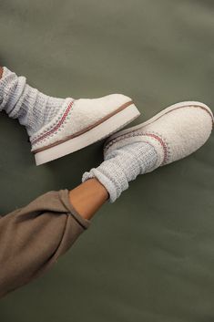 The Fireside Sherpa Slippers are your new Winter companion. Featuring sherpa material and a slight platform, you can say hello to relaxation with ease! manmade materials if in between sizes, size up Comfy White Slippers With Soft Texture, White Casual Slippers With Soft Texture, Casual White Slippers With Soft Texture, Comfy White Slippers With Textured Footbed, Casual Cream Slippers For Winter, Casual Cream Winter Slippers, Knit Slippers Pattern, Sherpa Slippers, Knitted Slippers Pattern