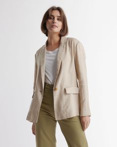 Work Vacation, Cool Girl Style, Linen Jacket, Knit Blazer, European Linens, Casual Blazer, Menswear Inspired, Linen Blazer, Silk Skirt