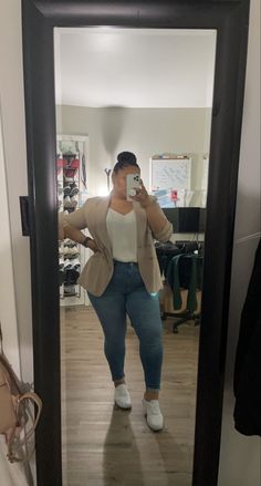 Plus Size Work Clothes Business Casual, Plus Size Outfits For Interviews, Womens Business Casual Summer Plus Size, Semi Casual Outfit Women Plus Size, Plus Size Salon Outfit, Office Outfits With Sneakers Plus Size, Plus Size Work Dinner Outfit, Womens Plus Business Casual