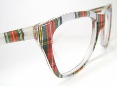 Tartan Plaid loving Tartan Fashion, Style Anglais, Christmas Reading, Girlboss Fashion, Four Eyes, Bloomingdales Fashion, Iu Fashion, Transparent Fashion, Seapunk Fashion