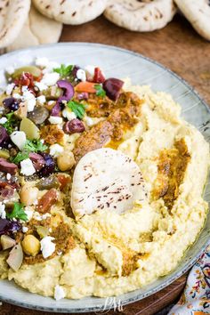 Pickled Veggie and Tomato Pesto Loaded Hummus Hummus Recipe With Tahini, Recipe With Tahini, Spicy Hummus Recipe, Loaded Hummus, Spicy Hummus, 30 Minute Meals Healthy, Simple Appetizer, Dip Recipes Appetizers, Vegetable Sticks